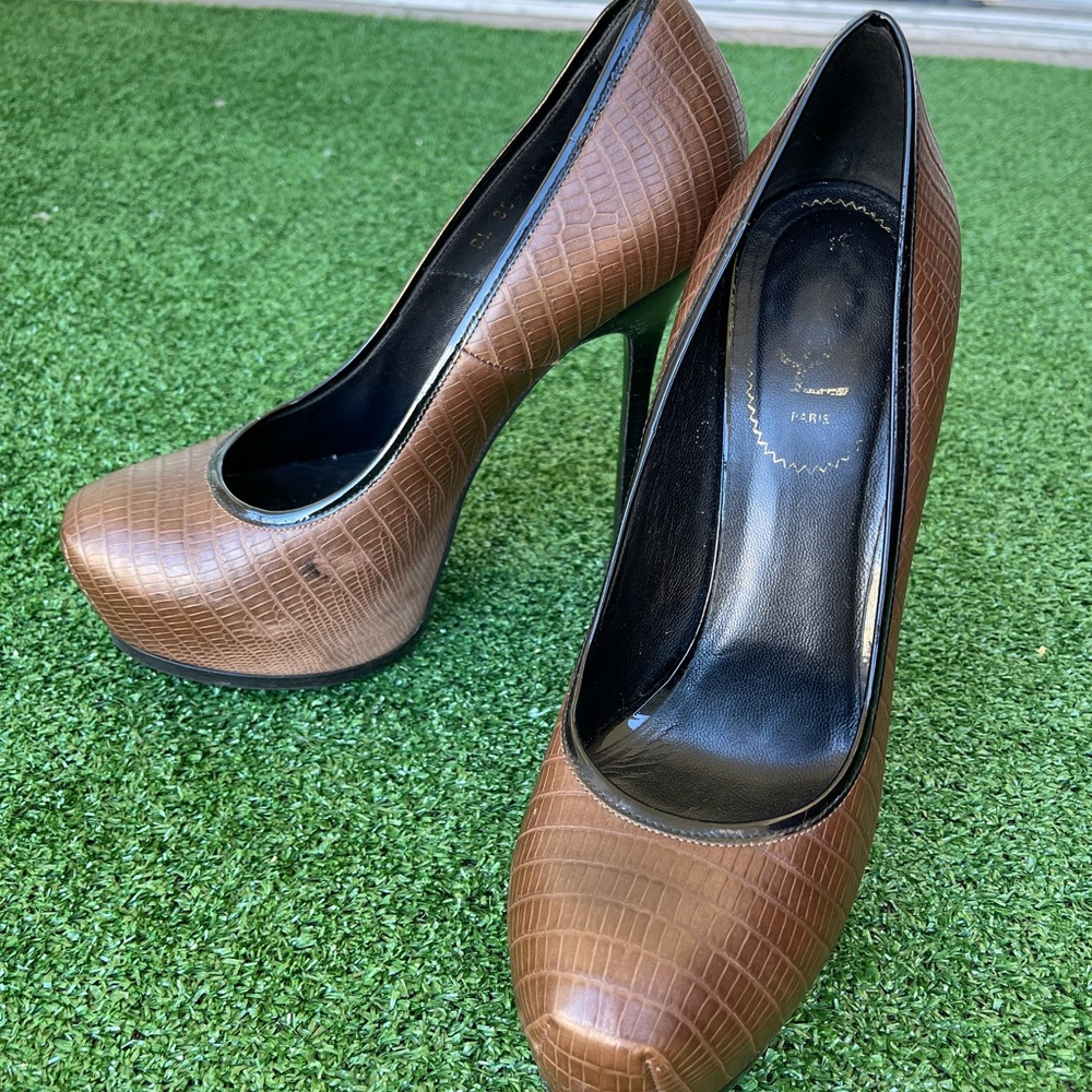 Yves Saint Laurent heels size 9.5 - Picture 2 of 11
